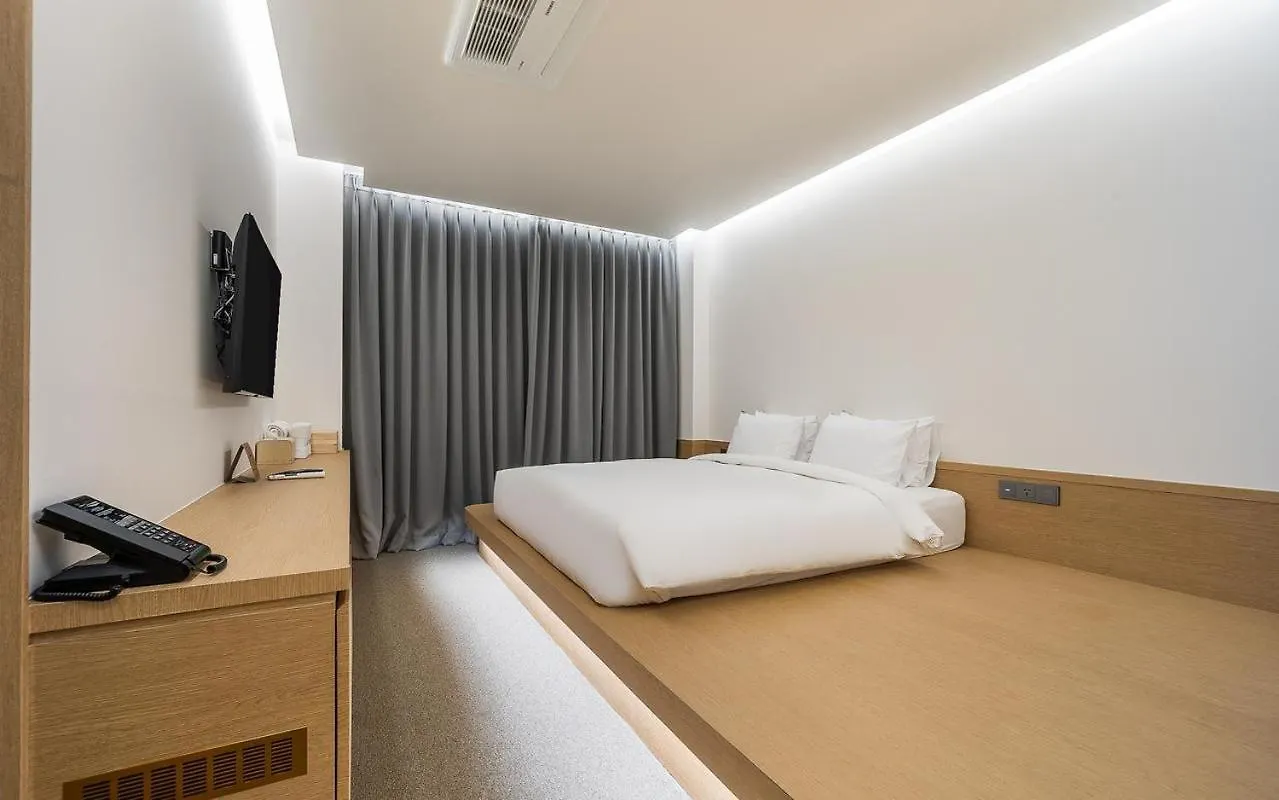 Bluefrog Hotel Incheon 0*,