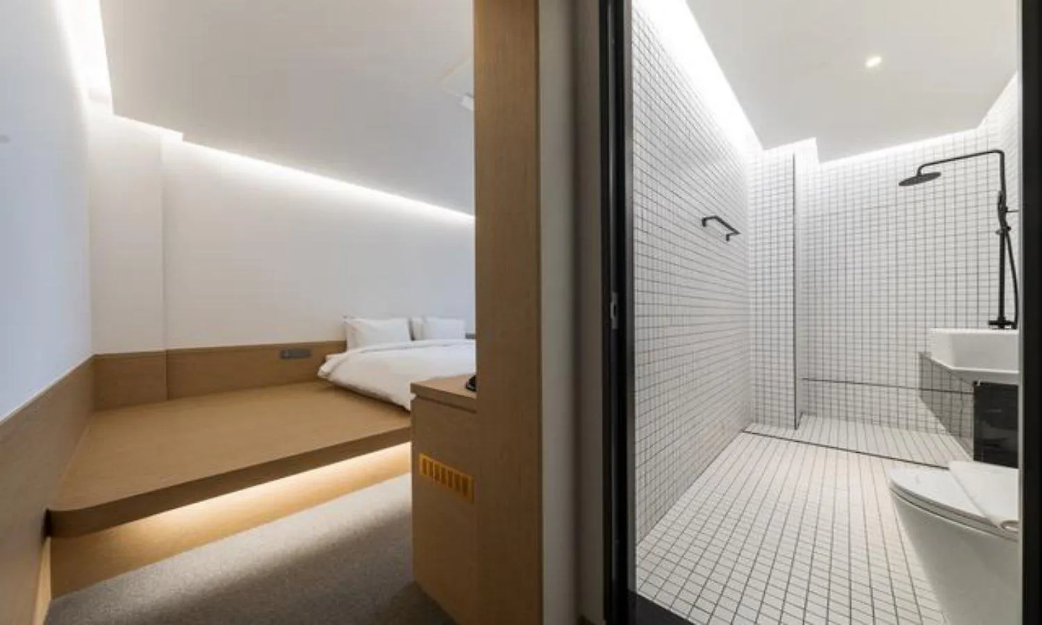 Bluefrog Hotel Incheon South Korea