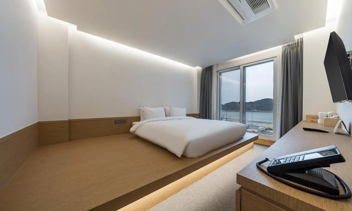 Bluefrog Hotel Incheon South Korea